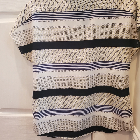 Patterned blouse - Picture 2 of 3